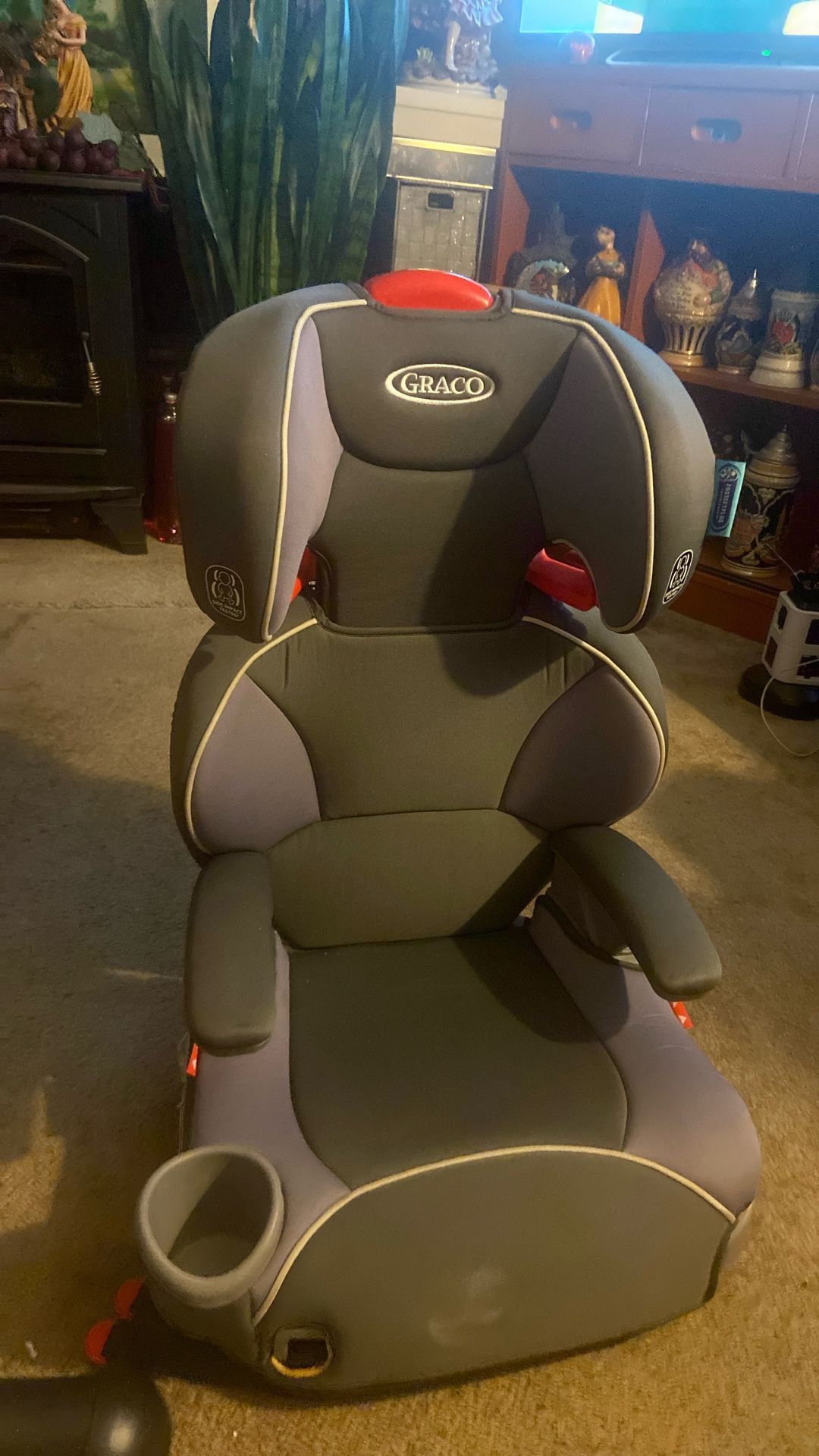 Graco Toddler Booster Car Seat Price 30$. Pick Up E. 72. and Grand View. E. Tacoma 