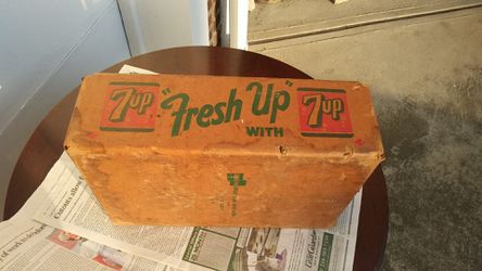 1960s 7-UP Bottle Crate