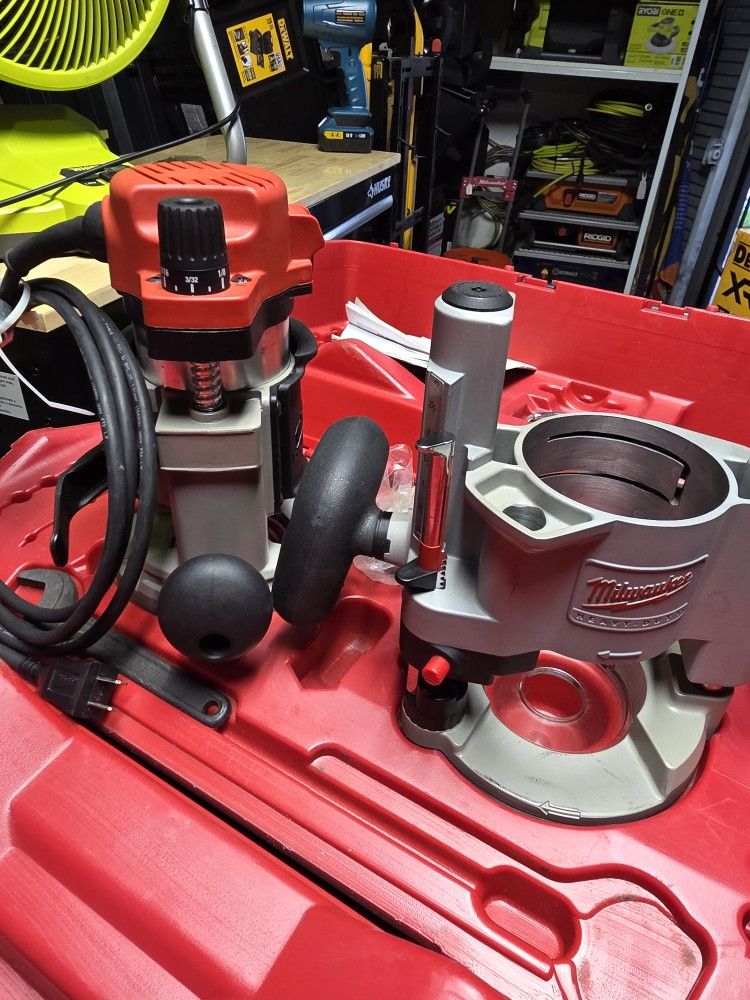 Milwaukee 5615-24 2-1/4 Max HP EVS Multi-Base Router Kit