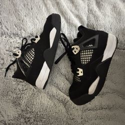 Retro little kids Jordan 4s size 13