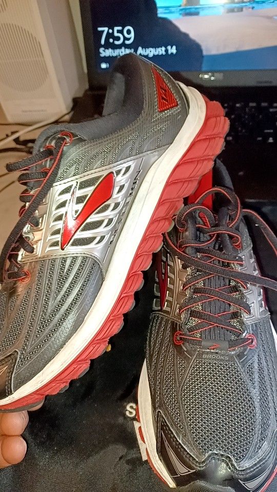 Brooks Mens Glycerin 14 Size 8.5 NARROW