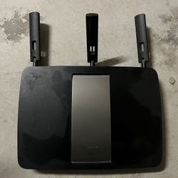 LINKSYS™ wifi routerEA6900 V1.1