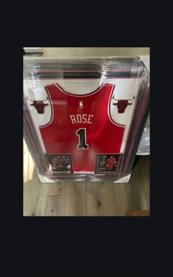 Derrick Rose Framed Jersey Fanatics Autographed Signed Chicago Bulls