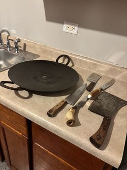 Carbon Steel Comal and Knife Set