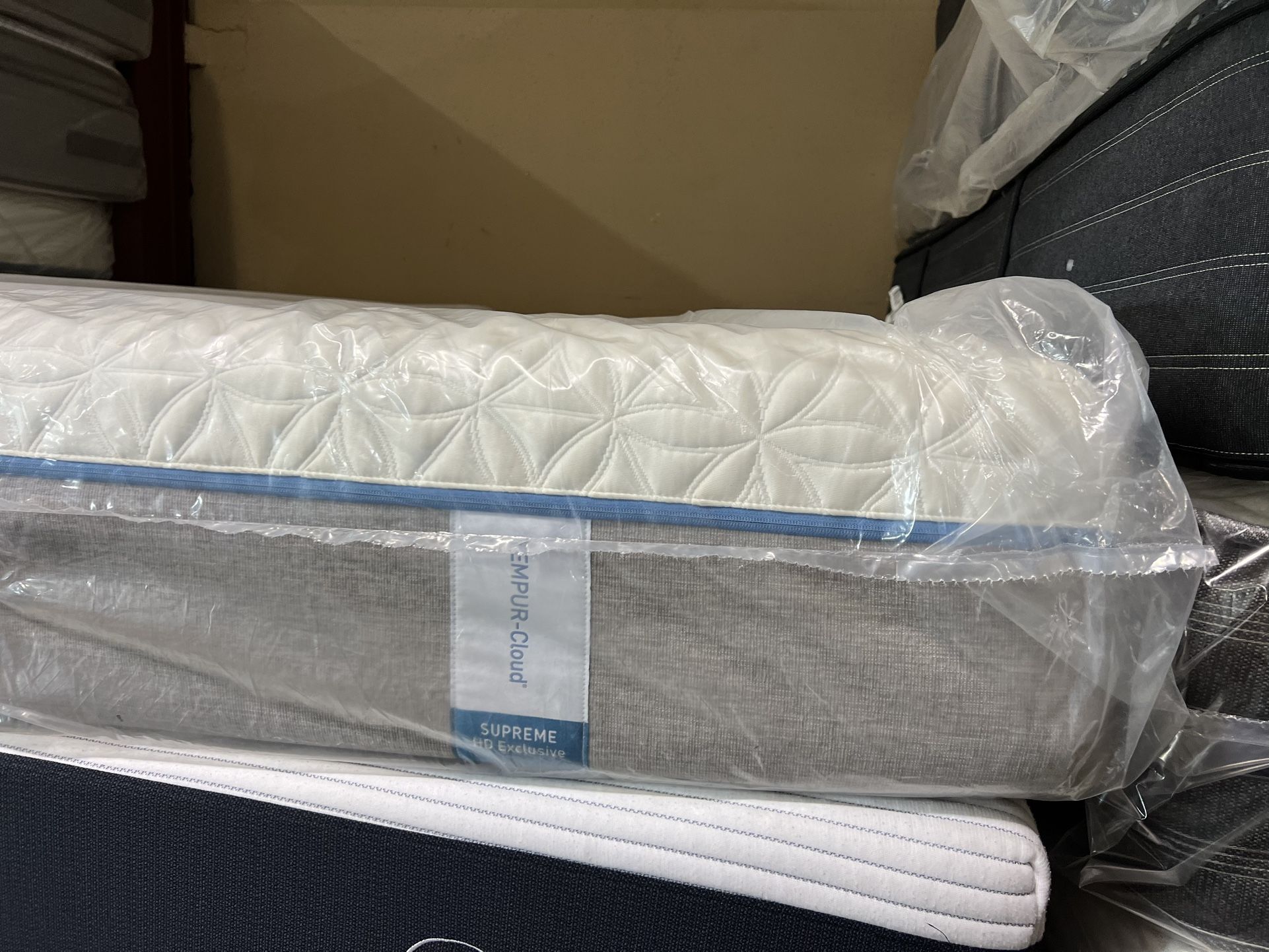 King Mattress Tempur-pedic Supreme