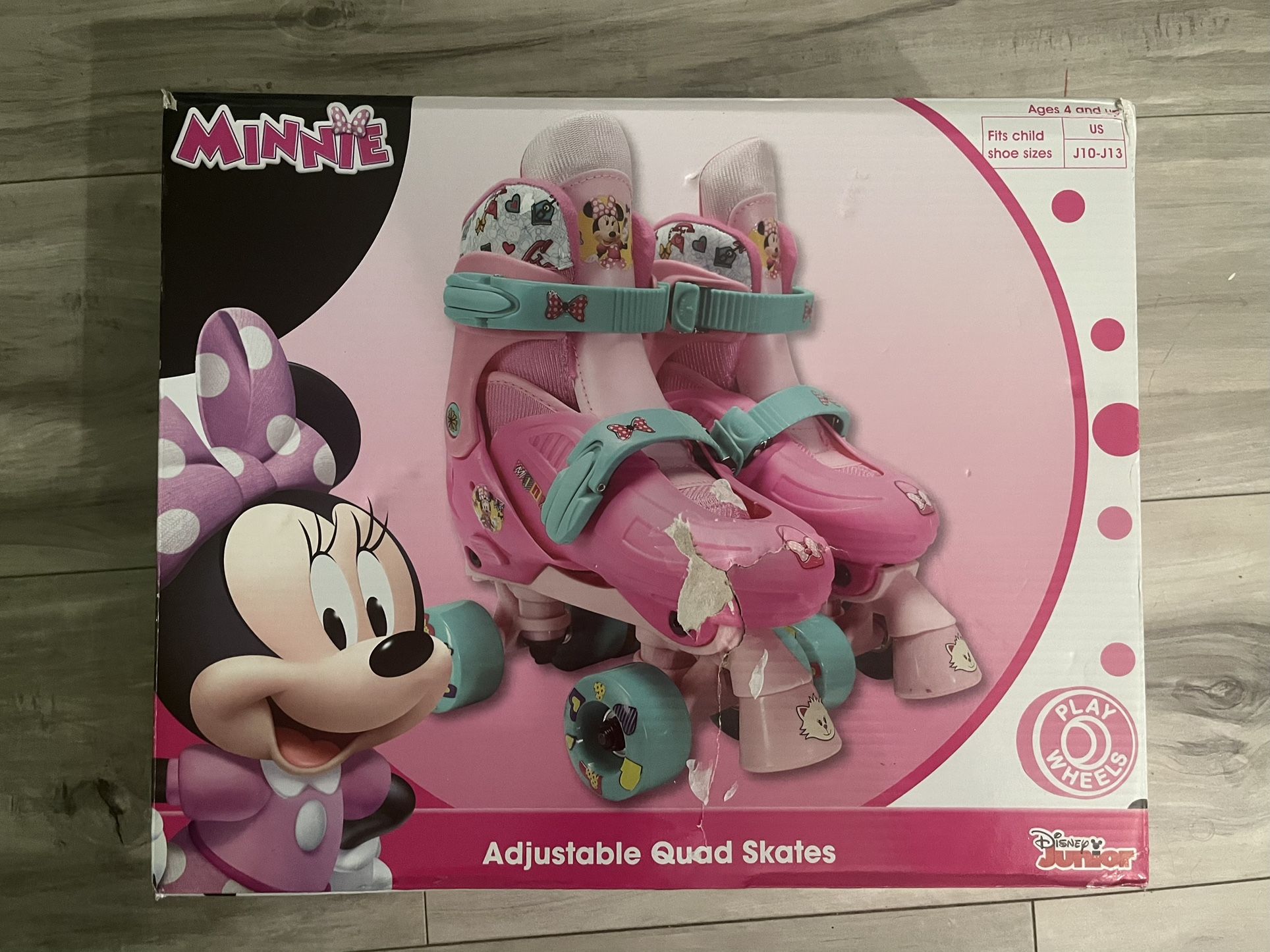 New In box kids Disney Minnie Mouse Quad Roller Skates Adjustable