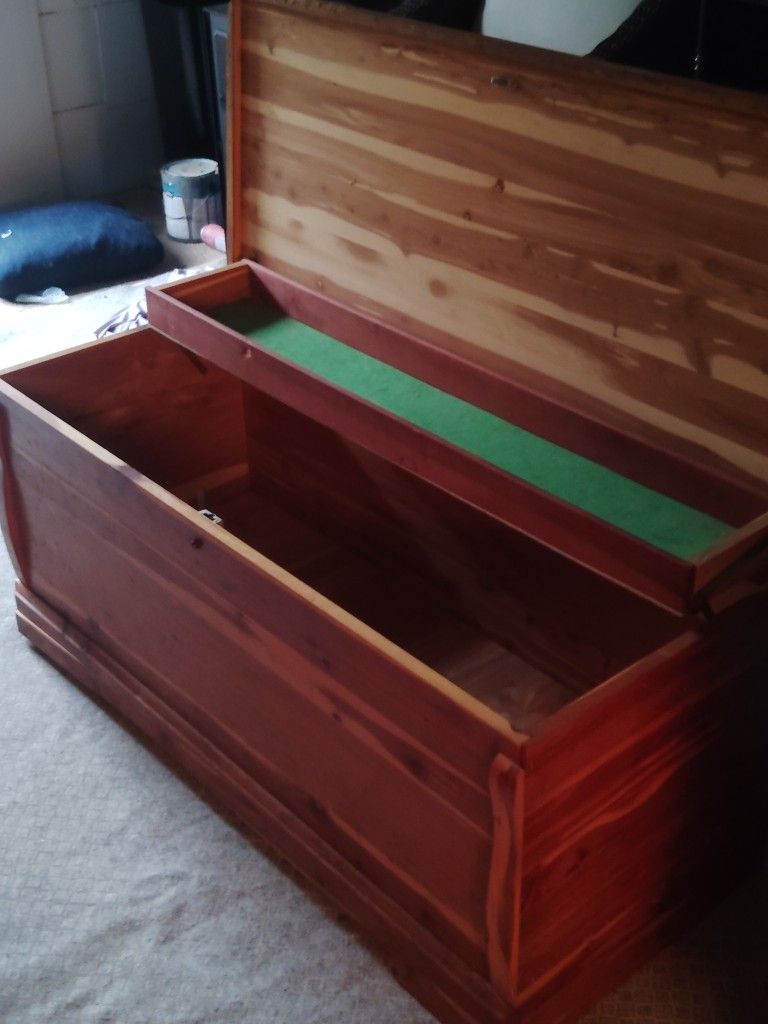 Rare Vintage Murphy Ceder Chest