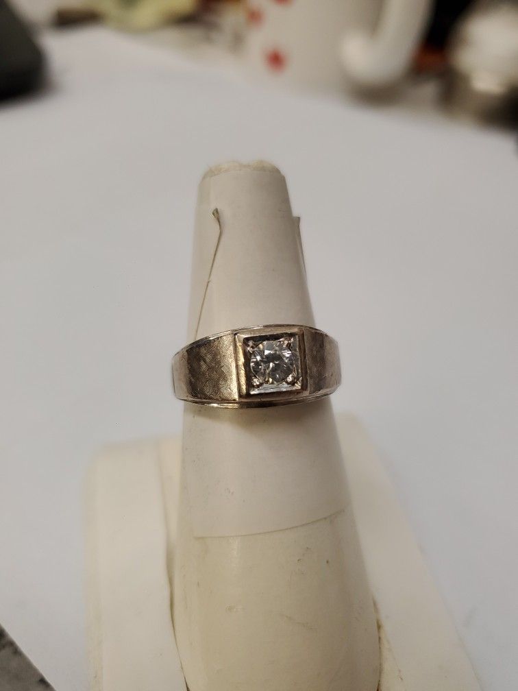 Real Gold 10kt Ring With .50ct Topaz, 6g
