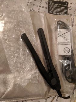 VS mini hair straightener