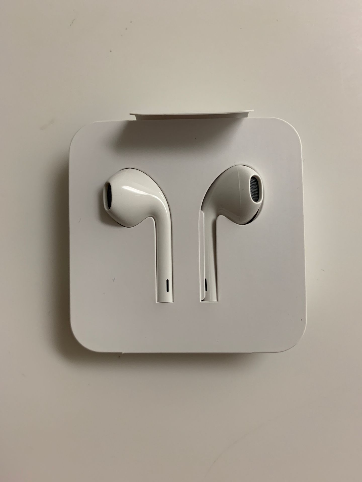 Apple brand new earphone