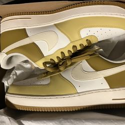 Men’s Nike Air Force Ones 