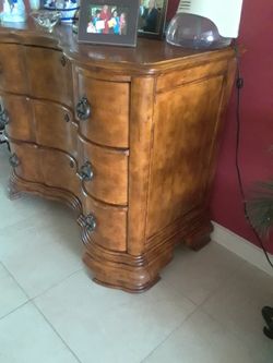 Beautiful Chest 3 Drawers