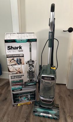 Shark Detect Pro Lift-Away ADV Upright Vacuum
