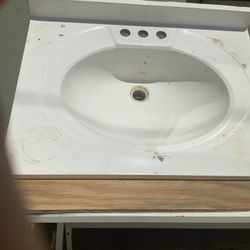 2 Sinks For Sale      $10Each 