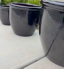 Set of three imported Chelsea Garner brand large 3 piece pot set
