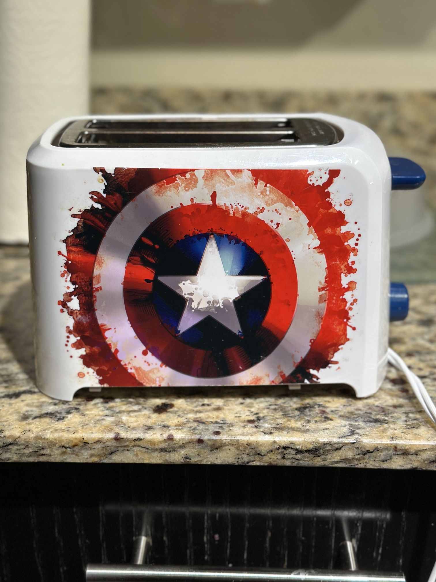 Marvel Captain America Shield 2-Slice Bread And Bagel Toaster