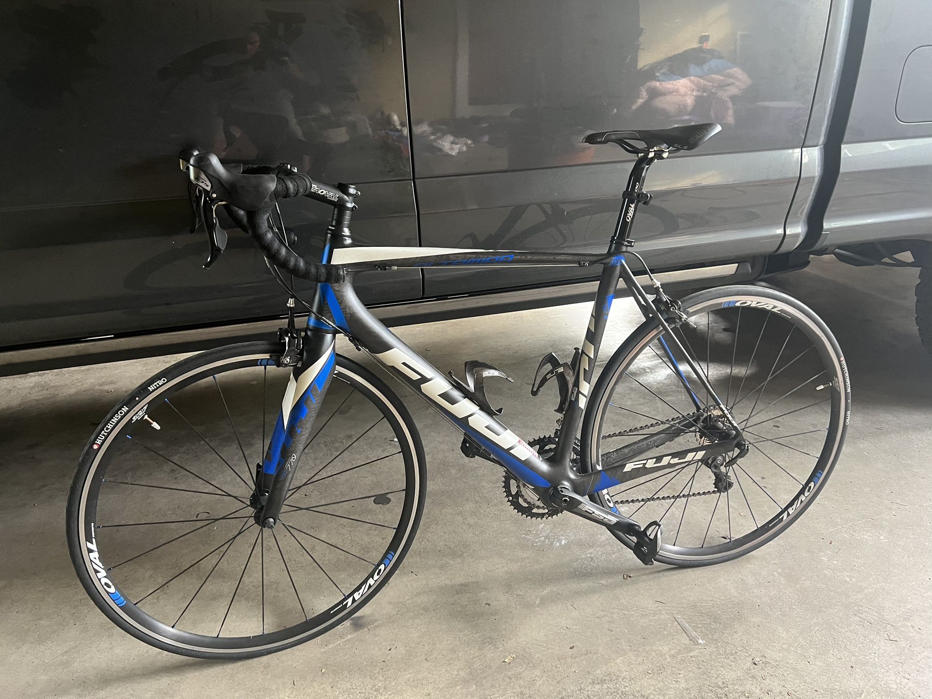 Fuji Altimira 3.0 LE Carbon Road Bike - Size large