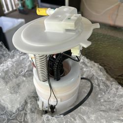 2011 Nissan Versa Fuel Pump 