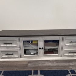 TV Stand with full hardware