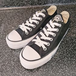 Converse men's 10 great condition