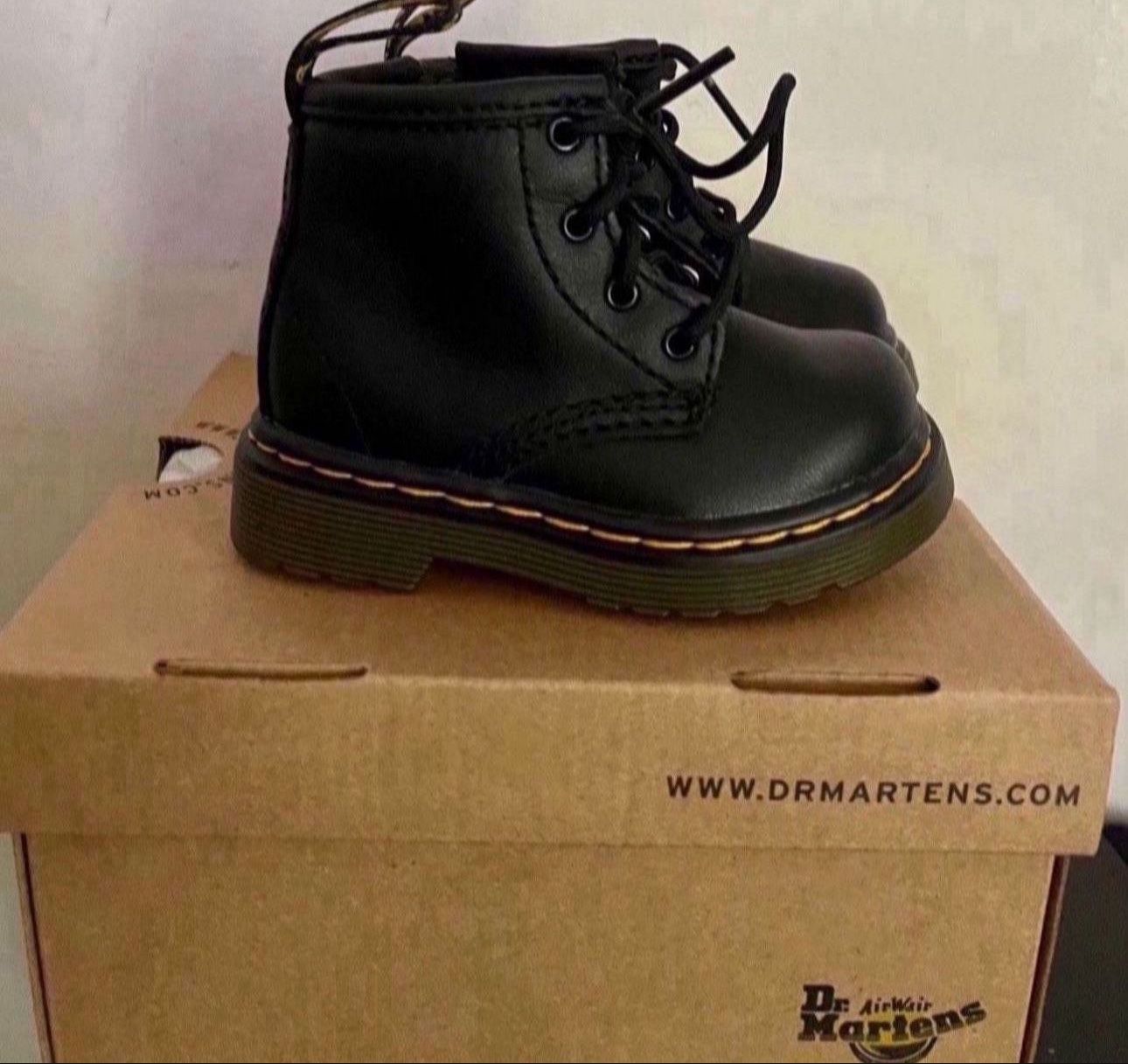 Dr Marten 1460 Toddler Boots (Brand New) (4C) FIRM ON PRICE 
