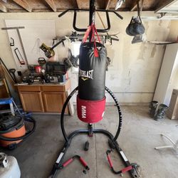 Punching Bag/Fitness Stand 