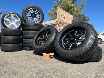 Jeep Grand Cherokee and jeep wrangler wheels 20”