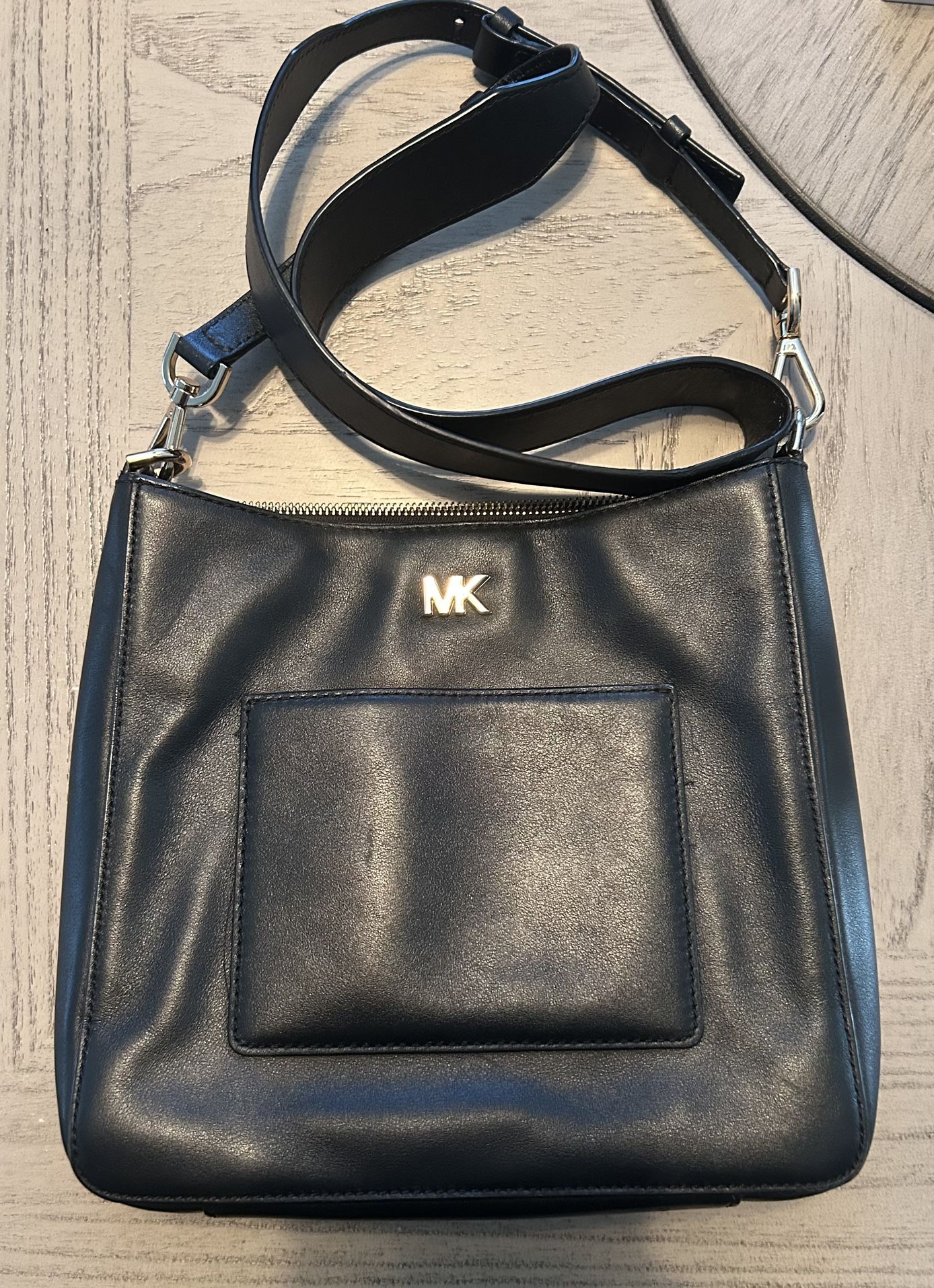 Michael Kors Gloria Leather Messenger Cross Body