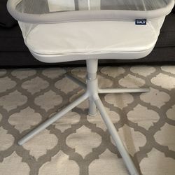 Halo Swivel Bassinet 