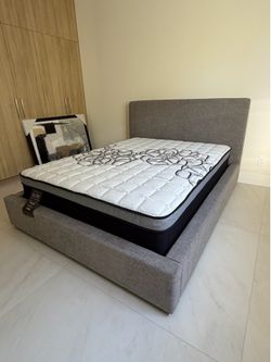 •  Elite Bamboo Luxe queen 12” pillow top.      New mattress in a plastic sealed.     We offer same day delivery  Venta de colchones  ☎️📲call or Tex 