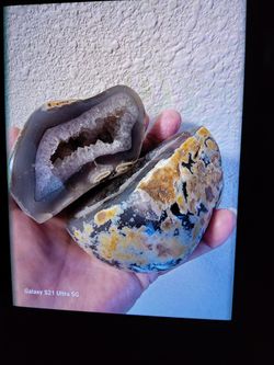Agate Geode Quartz Split Stone 