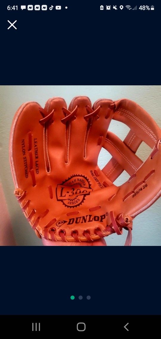 Dunlap Leather BASEBALL Glove..fits On Right Hand..like New!..