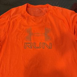 Under Armour Short Sleeve XL Orange Shirt Perfect Condition
