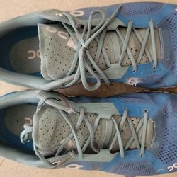 On running shoes size 11.5