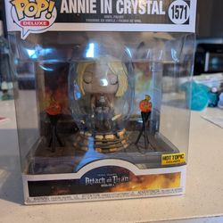 Deluxe Pop Funko Attack On Titan 