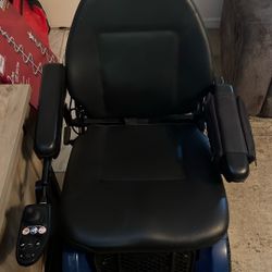 Elite HD power steering wheelchair