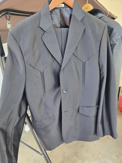 Mens Xxl Suits  (Mesa Pick Up)