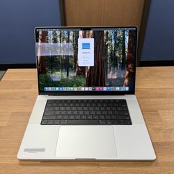 16" MacBook Pro M1 Pro 10 Core*32GB RAM*1TB SSD