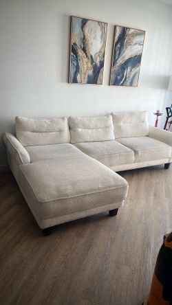 COUCH 4SALE