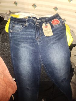 Levis