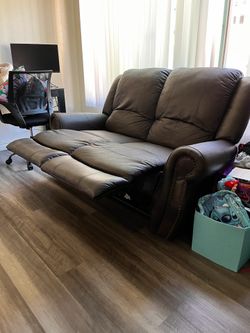 Reclining sofas
