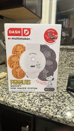 Peanuts Dash Waffle Maker 