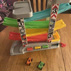 Toy Car Ramp With 2 Cars 