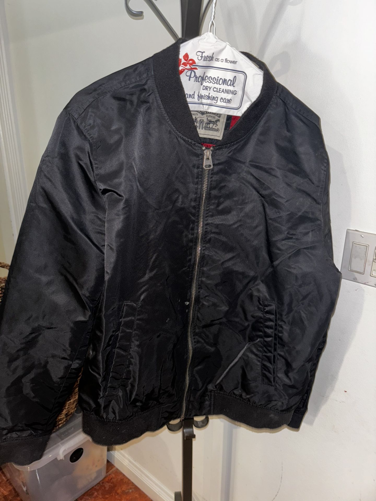 Levi’s Bomber Jacket Medium