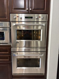 GE Monogram 30” Double Wall Oven ZET2SHSS — Stainless Steel — $650 OBO