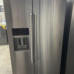 Kitchen Aid Side By Side In Stainless Steel Counter Depth Used