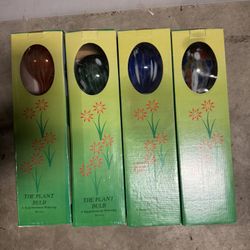 *NEW* 4 Blown Glass Plant Watering Bulbs. 