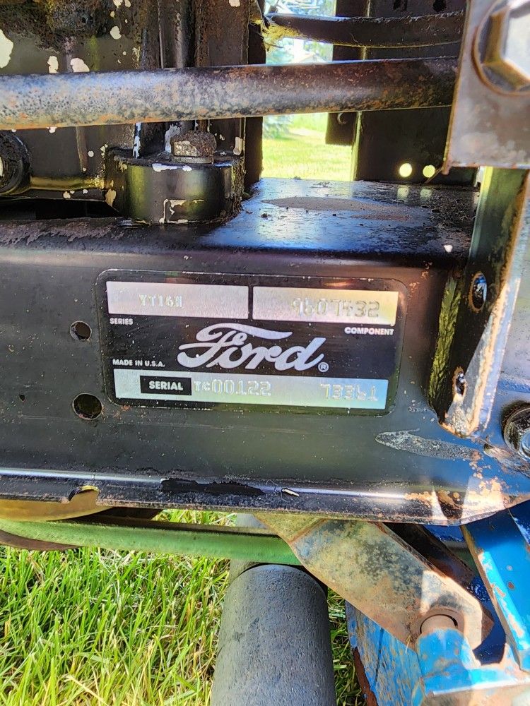 Ford YT 16H Lawn Tractor w/ 42" deck for Sale in Elgin, IL OfferUp