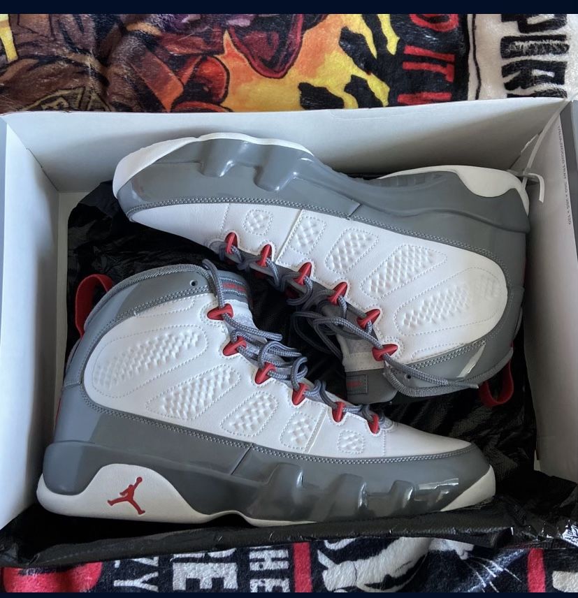 Fire red 9s Sz 10.5