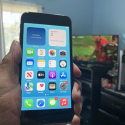 iPhone SE-3gen-128Gb For AT&T For $75
